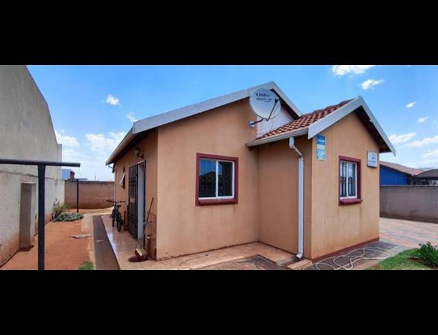 3 BEDROOM HOUSE FOR SALE IN MAPLETON